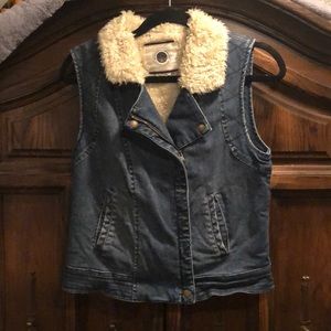 Daughters of liberation Vest